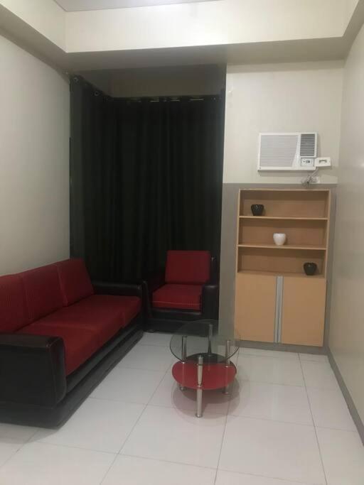 Lovely 2 Bed Room Condo Infront Of Naia Terminal 3 Manilla Buitenkant foto