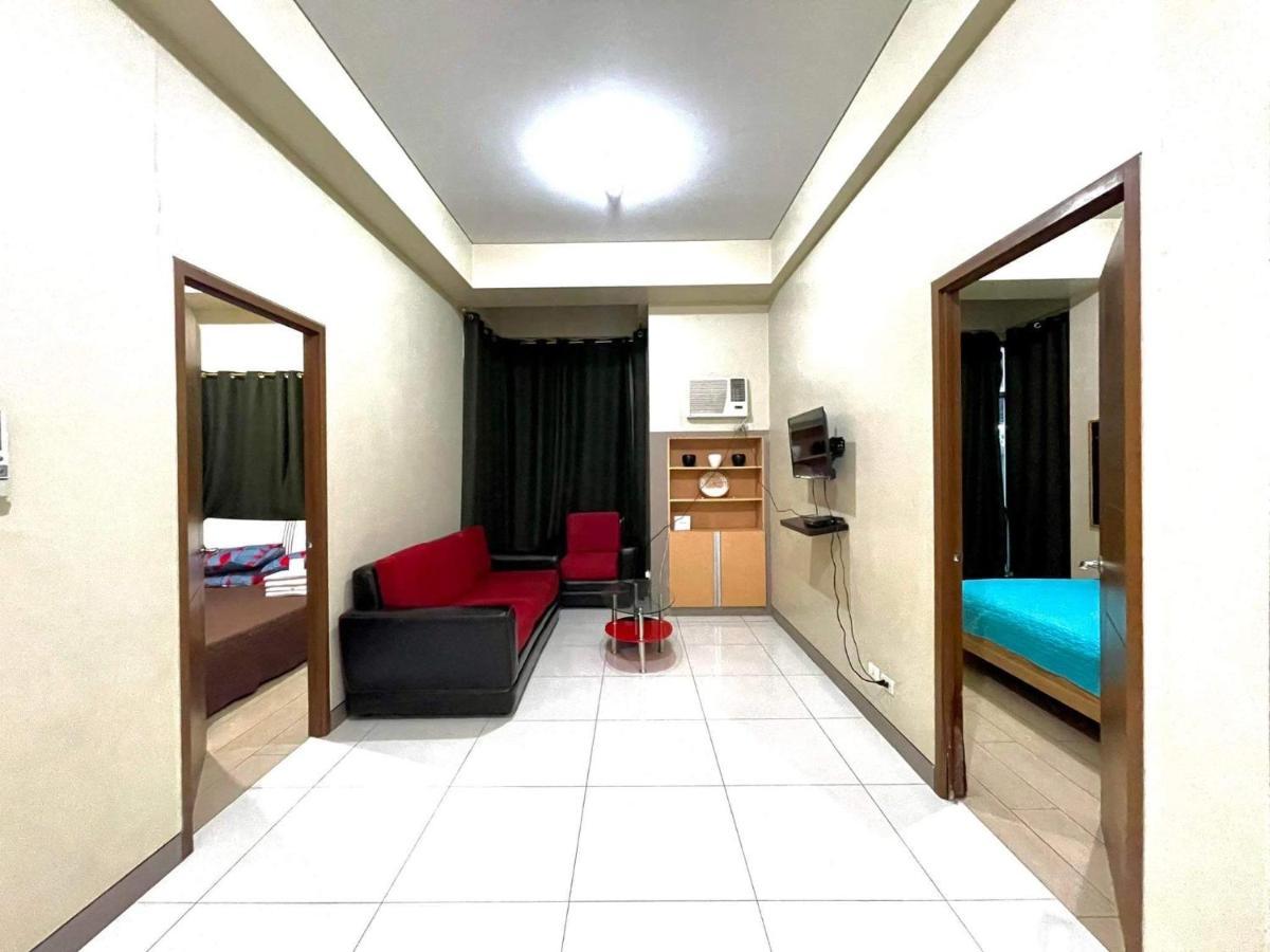 Lovely 2 Bed Room Condo Infront Of Naia Terminal 3 Manilla Buitenkant foto