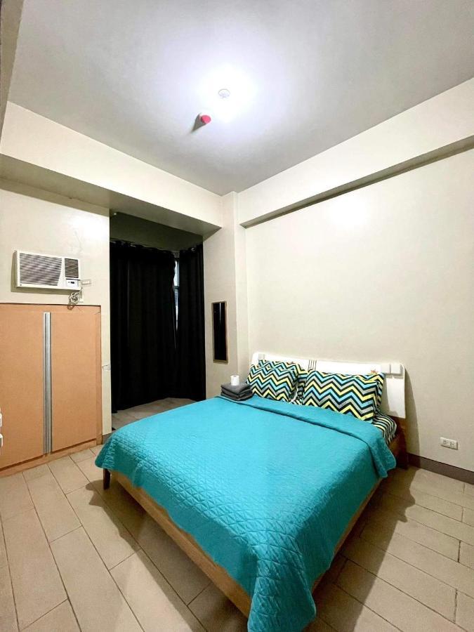 Lovely 2 Bed Room Condo Infront Of Naia Terminal 3 Manilla Buitenkant foto